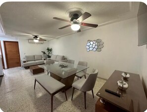 Dining - Unicorn House 3969 (Zapopan)