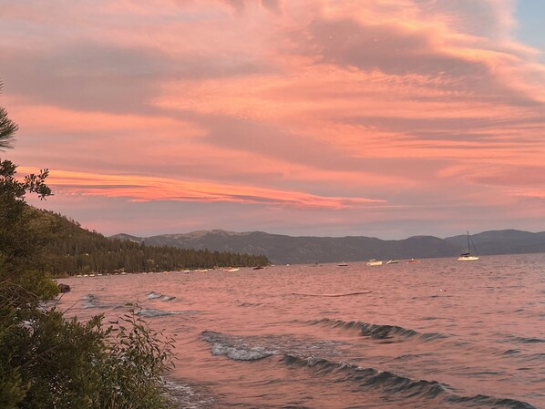 Miscellaneous - Labor Day week at lakefront Edgelake Beach Club (Tahoe Vista)