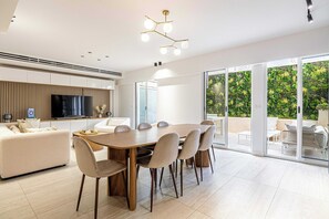 Interior - DISCOVER THE PERFECT BLEND OF COMFORT, STYLE & CONVENIENCE NEAR LA CROISETTE (Cannes)