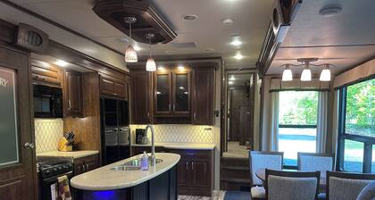 Christmas Camper 1 - close to Pictured Rocks!