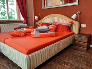 Deluxe Double Room, Park View | Free WiFi - Pension Havana Club (Weimar)