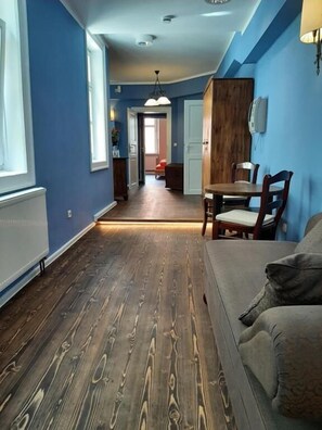Basic Double Room, City View | Living area - Pension Havana Club (Weimar)