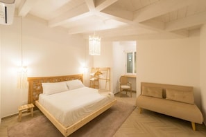Apartment, Balcony, Hill View | Down comforters, in-room safe, laptop workspace, soundproofing