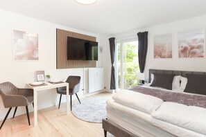 Bügeleisen/Bügelbrett, kostenloses WLAN, Bettwäsche
