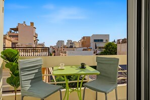 1 bedroom, Internet - Zeta s House 550m From Agios Antonios Metro (Peristeri)