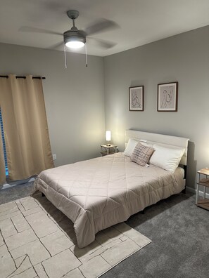 Iron/ironing board, free WiFi, bed sheets