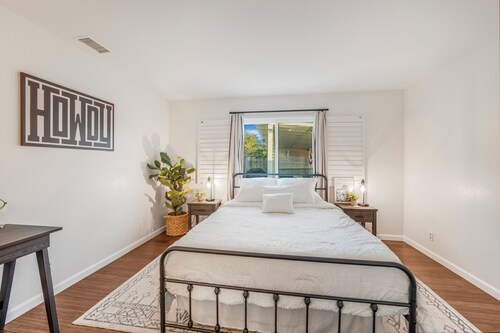 Modern Santa Ynez Retreat Near Wineries & Downtown