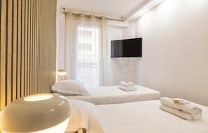 2 Schlafzimmer, Schreibtisch, Bügeleisen/Bügelbrett, kostenloses WLAN