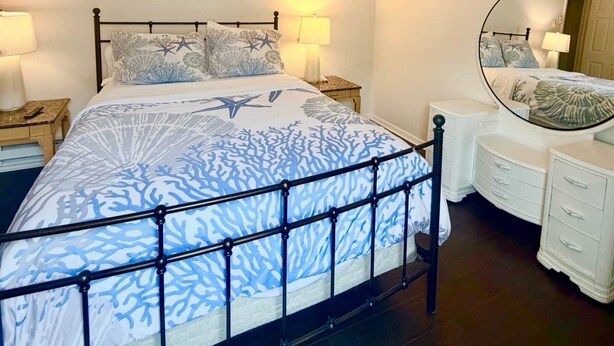Room - The SEA-renity 16 cozy apartment across from the beach (Norfolk)