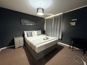 3 Schlafzimmer, Bügeleisen/Bügelbrett, WLAN, Bettwäsche