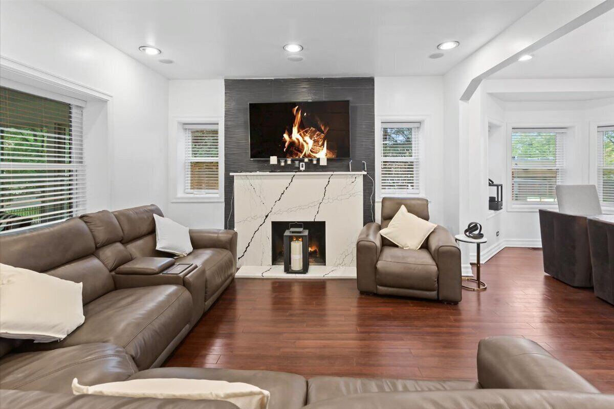 The Beverly Hills Of Chicago Luxury Stay - Worth, IL