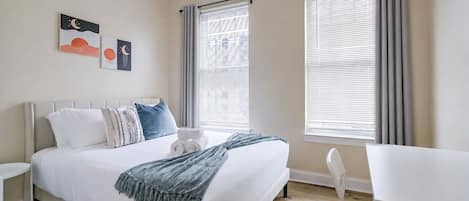 2 bedrooms, WiFi, bed sheets