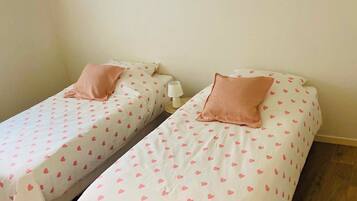 2 chambres, draps fournis