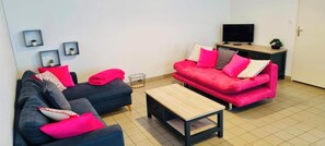Living area - Apartment for 6 people + parking at the foot of the Arras Belfry (Arras)