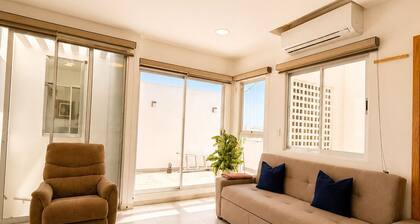 Cozy House Steps from the Beach & AC
