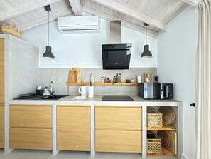 Coffee/tea maker, microwave, oven, dishwasher - A haven of design and calm with pool in Lanzarote (Guatiza, Las Palmas)