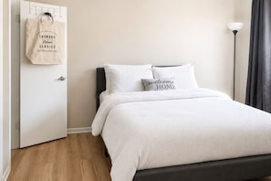 1 bedroom, iron/ironing board, WiFi (free), bed sheets