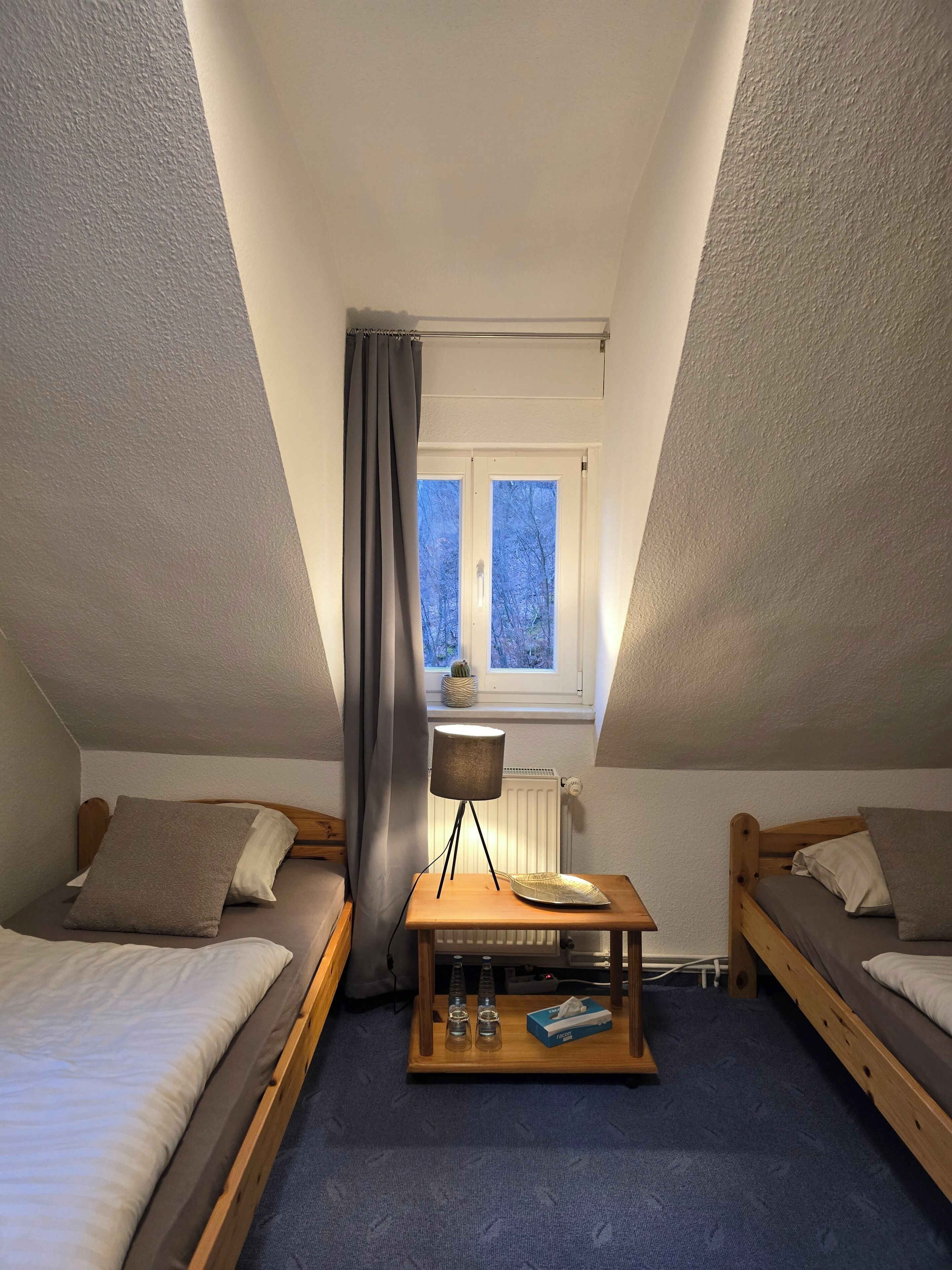 Soundproofing, free WiFi