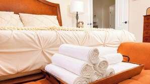 Room - Regent Villa | Theatre | Hot Tub | Game Room | BBQ (Plano)