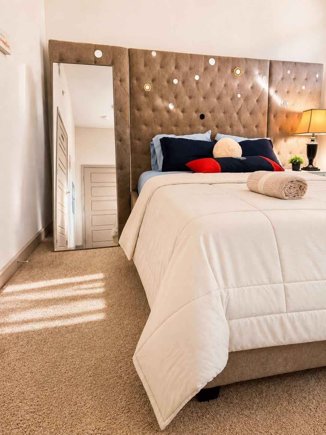 1 bedroom, desk, iron/ironing board, WiFi