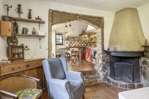 Fernseher, Kamin