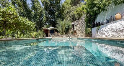 Country House 'La Toscana' with Mountain Views