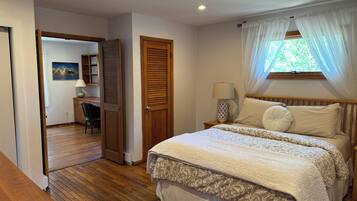 4 bedrooms, internet, bed sheets