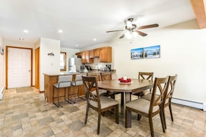 Dining - Snowscape | Hot Tub • Sauna • Fireplace • Trails (Silverthorne)