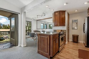 Interior - Lakeview | Walkable • Hot Tub • Close to Resorts! (Dillon)