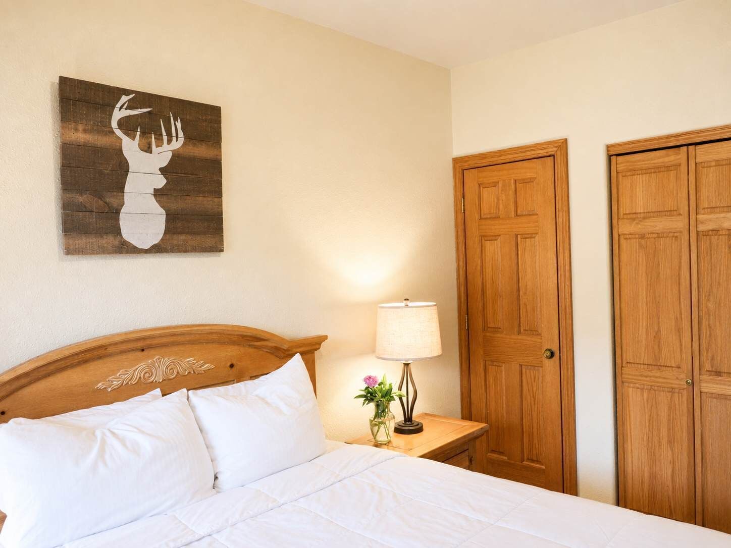 2 Schlafzimmer, Schreibtisch, Bügeleisen/Bügelbrett, WLAN