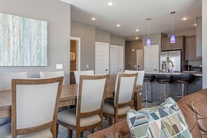 Dining - Penthouse Retreat • Stunning Views • Near Resorts! (Dillon)