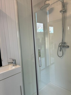 Bathroom - Wahi Marie X by Tiny Away (Puketitiri)