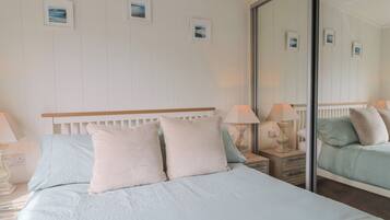 3 bedrooms, WiFi (free), individually decorated, individually furnished