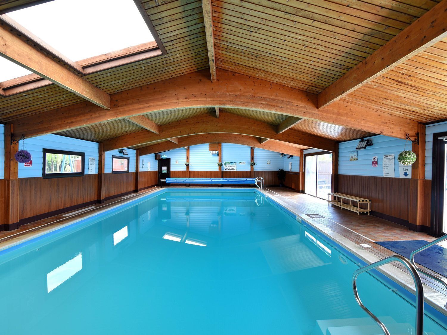 Piscine couverte