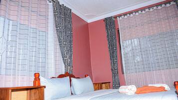 Double Room, Balcony, Garden View | Iron/ironing board, free WiFi