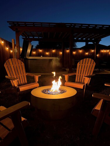 The Olive Mesa - HotTub - Fire pit - Sandbox