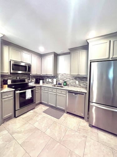 Cozy Graceful 2BR Near Downtown Houston