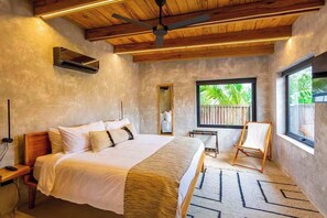 Iron/ironing board, WiFi, bed sheets - Relaxing tropical villa with private plunge pool, open layout & canal water view (Placencia)
