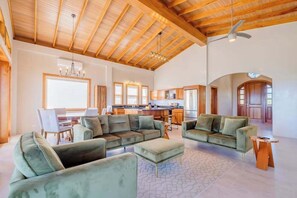 TV - Tropical retreat villa with a pool, dock, bikes, canoes, balconies, and 360 views (Caye Caulker)
