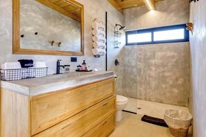 Shower, hair dryer, towels - Tranquil waterfront villa with private deck & full kitchen (Placencia)