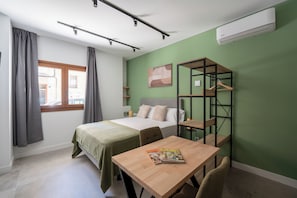 In-room safe, blackout drapes, WiFi (free) - Baélia Magna Hotel Boutique (Alacant)