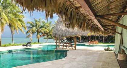 Private Pool Home | 2 King Suites & Beach Club