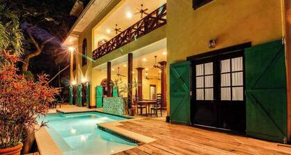 Lovely Riverfront Suite w Balcony, WiFi, AC, Pool & Gorgeous View