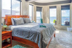 Bügeleisen/Bügelbrett, Reisekinderbett, WLAN, Bettwäsche