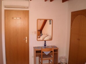 Double Room (Double Room with Sea View) | Property amenity