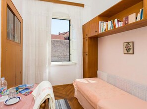 Kamar Single (Single Room with Sea View) | 2 kamar tidur, tempat tidur bayi (biaya tambahan), dan Wi-Fi gratis