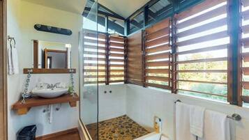Shower, towels