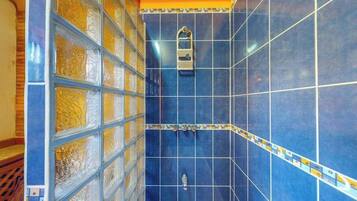 Shower, towels