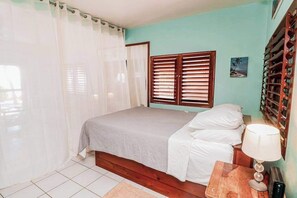 Cuna de viaje, Internet, ropa de cama