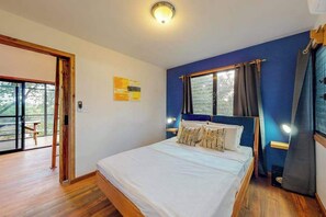 WiFi, bed sheets - Three forest cabanas with verandas, hammocks, WiFi & partial AC - walk to beach (Placencia)